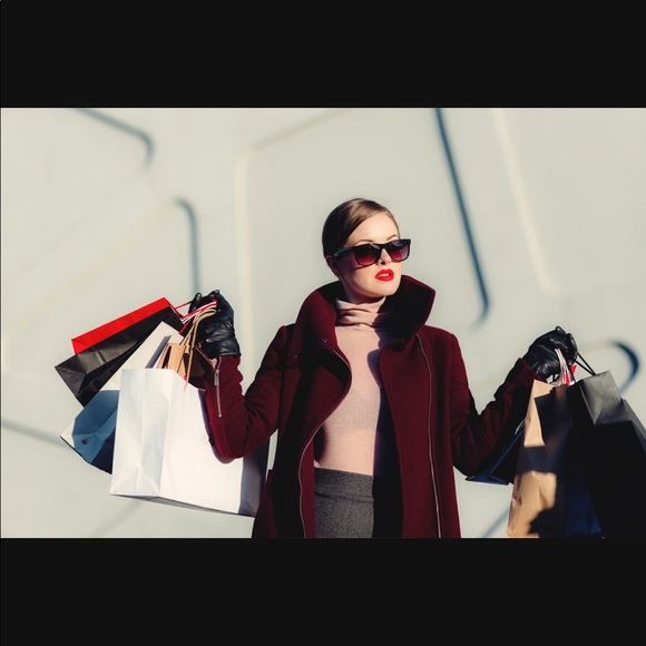 Meet your Posher, Samantha - Picture 1 of 1